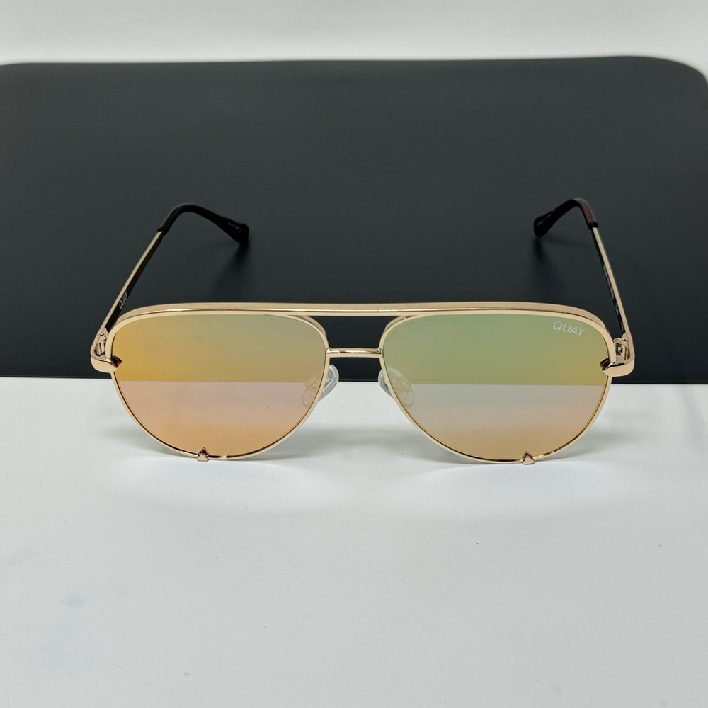 Quay high key mini aviators gold x gold
